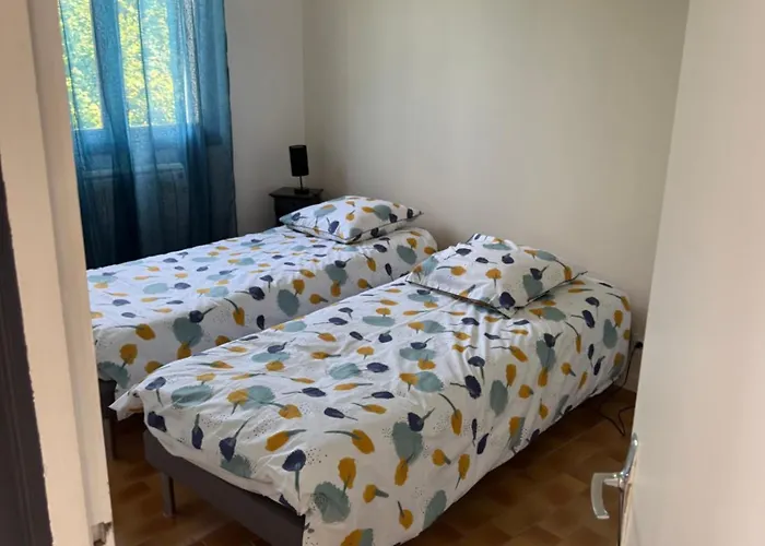 Family Surf Sur Un Terrain Arboree Et Clos, Calme Et Repos